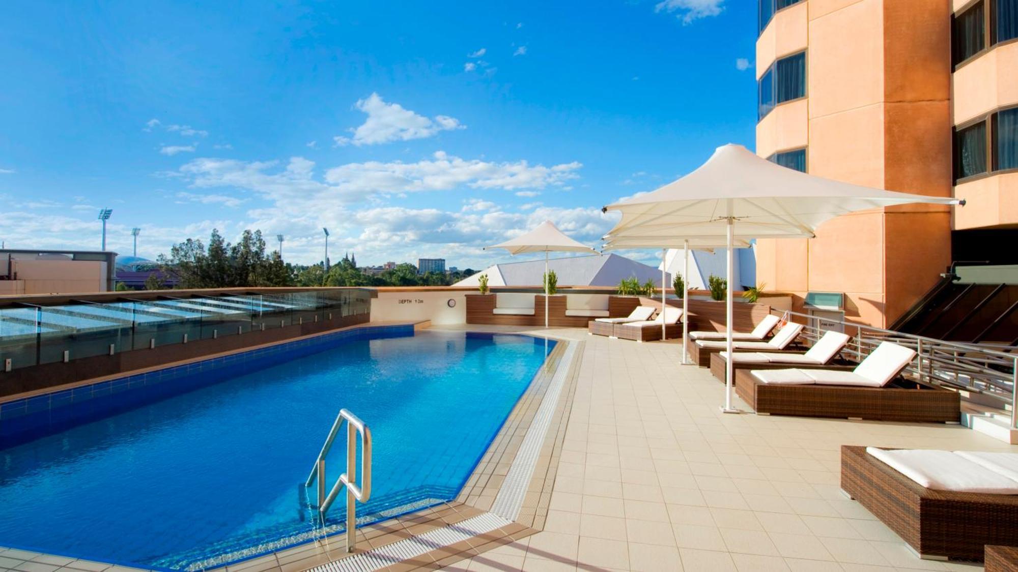 Intercontinental Adelaide By Ihg Otel Dış mekan fotoğraf Rooftop pool