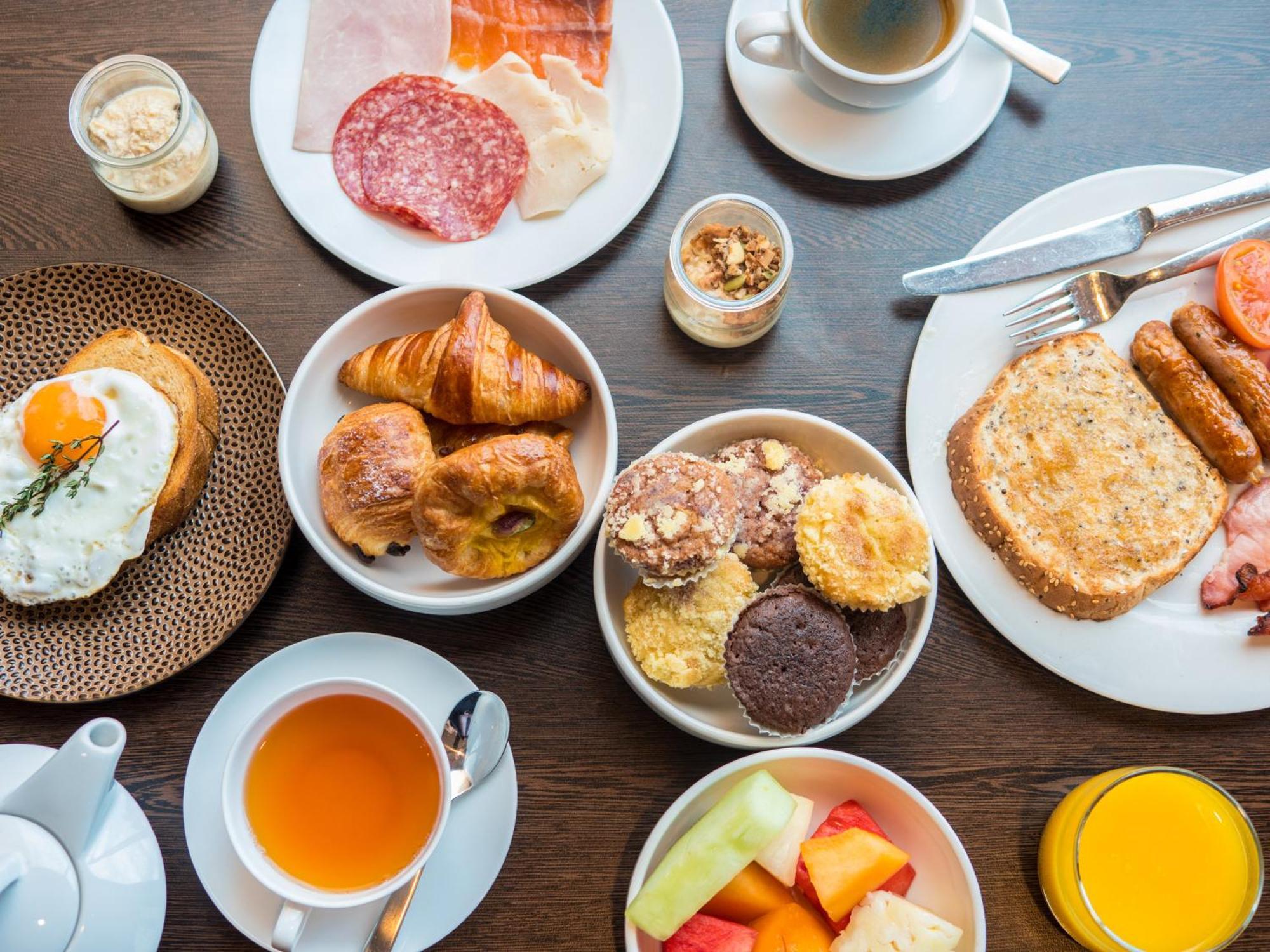 Intercontinental Adelaide By Ihg Otel Dış mekan fotoğraf A typical breakfast in the Netherlands