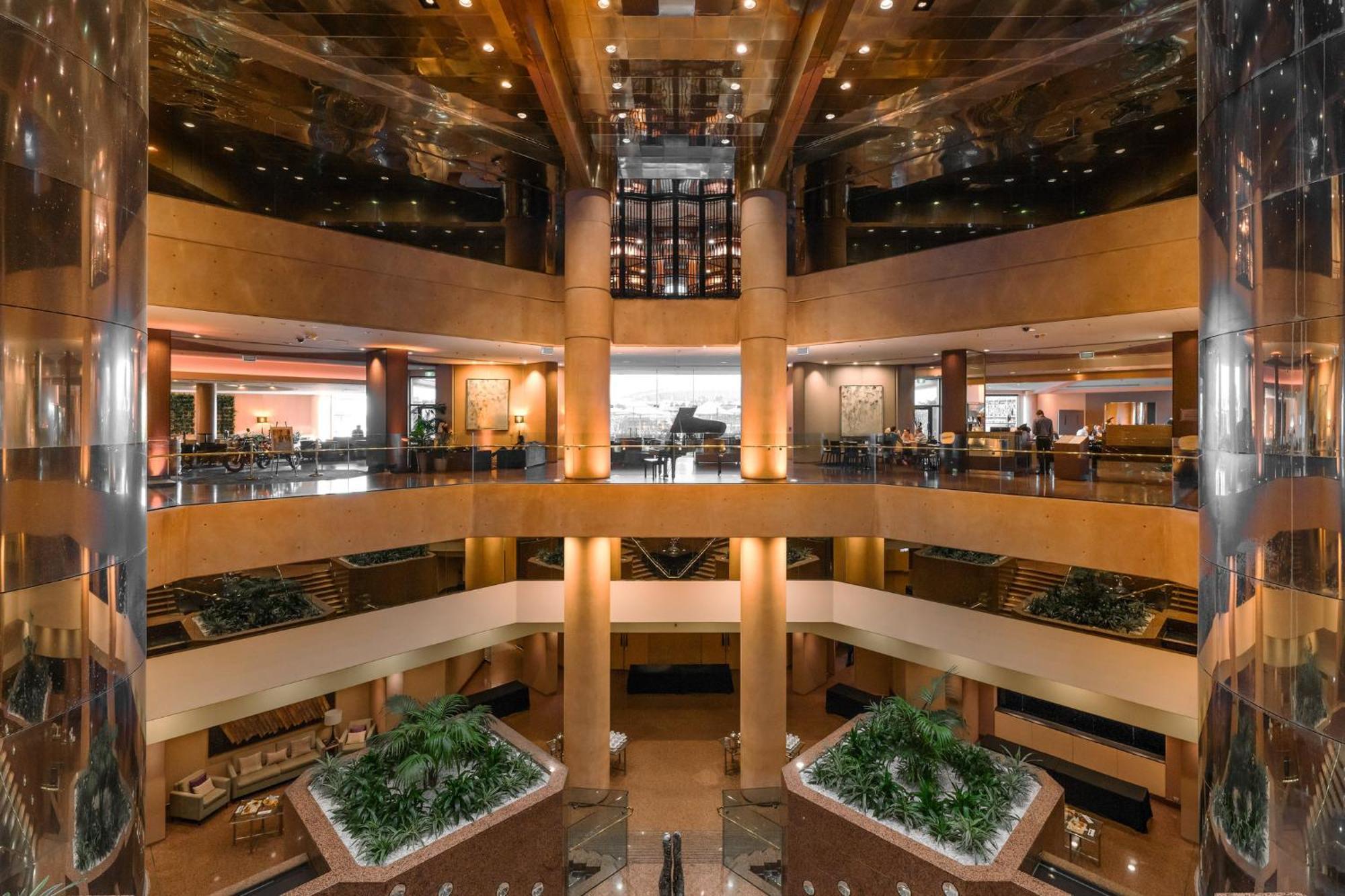 Intercontinental Adelaide By Ihg Otel Dış mekan fotoğraf The lobby of the hotel